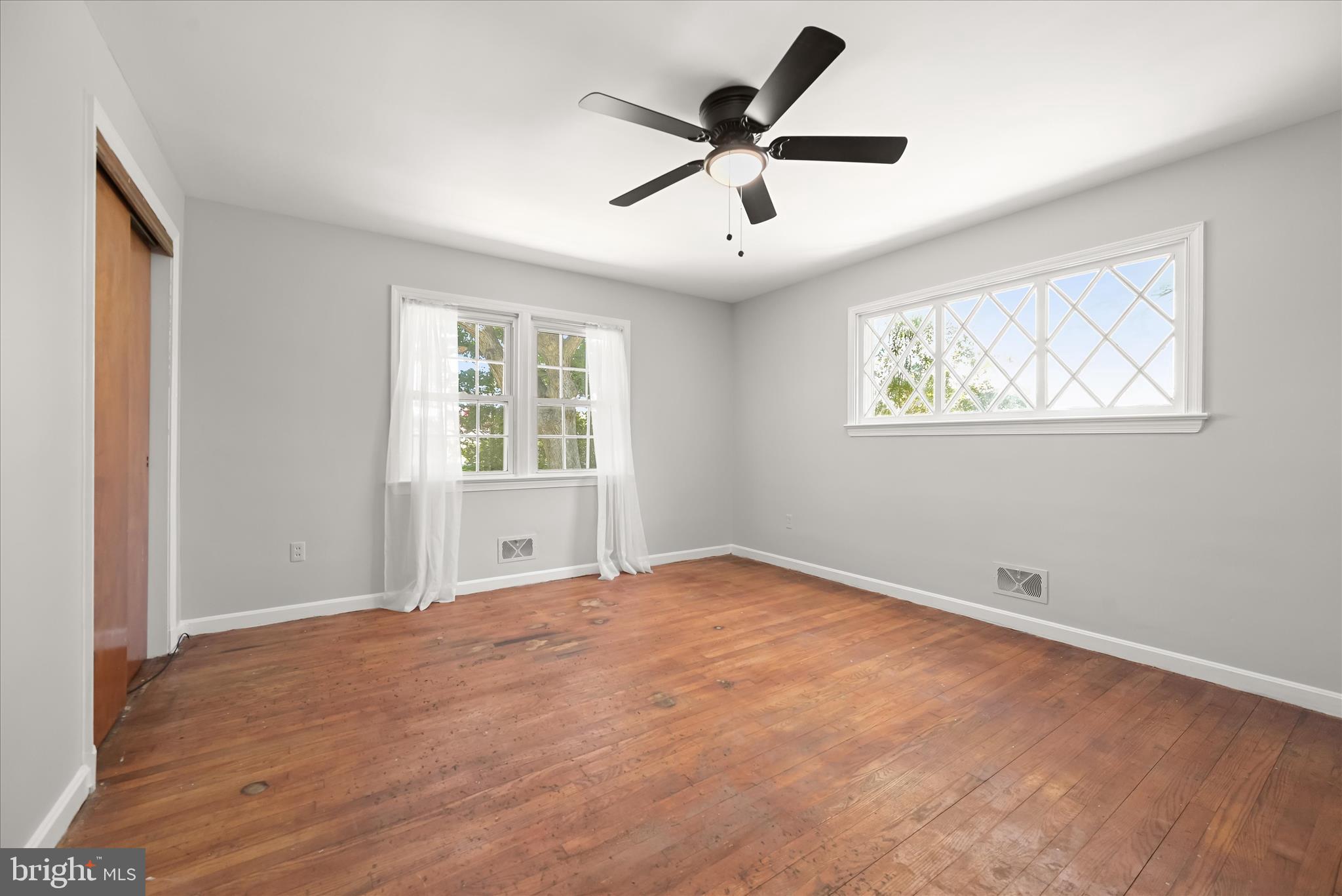 9915 Masser Road Frederick, MD 21702 - Photo 24 of 40 Bedroom 3 - Hardwood Floors