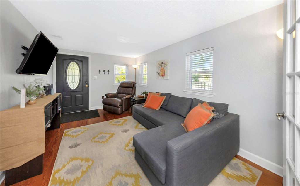 414 Tampa Road Palm Harbor, FL 34683 - Photo 4 of 45