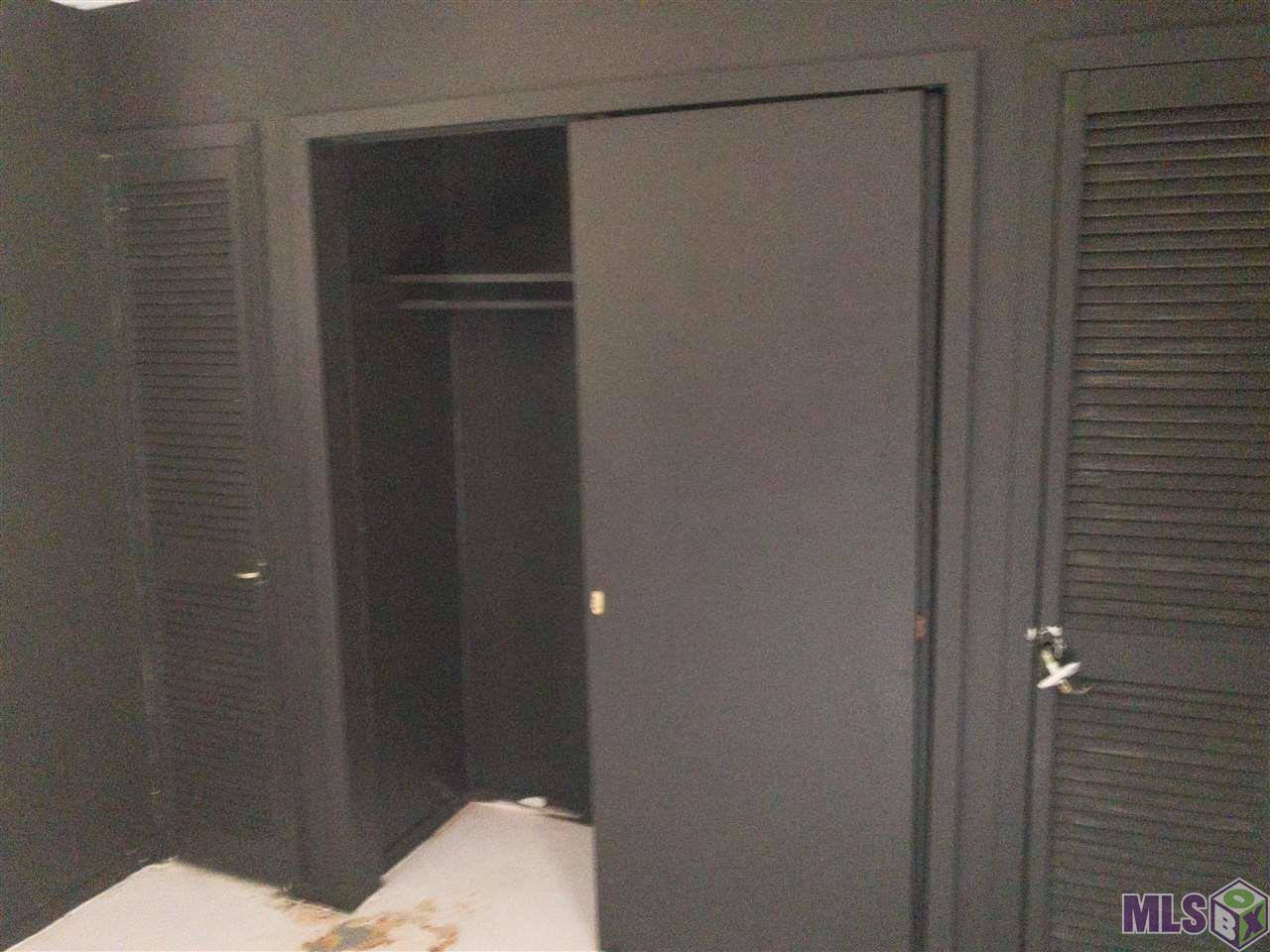 2543 Rittiner Drive Baton Rouge, LA 70806 - Photo 21 of 23 Efficiency Unit Bedroom Closet