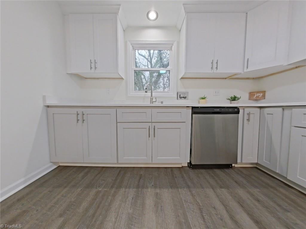 905 Thissell Street High Point, NC 27260 - Photo 6 of 14