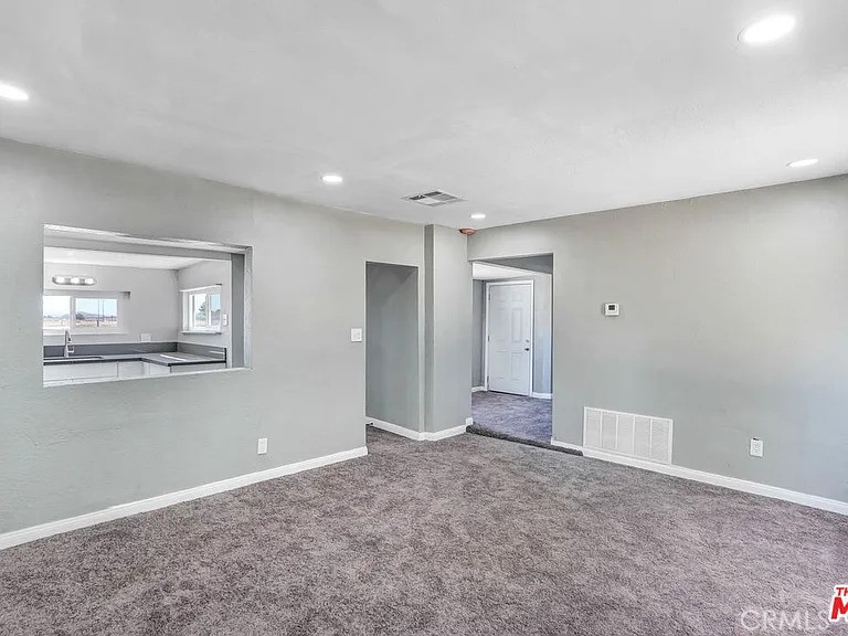 25372 Agate Road Barstow, CA 92311 - Photo 2 of 5