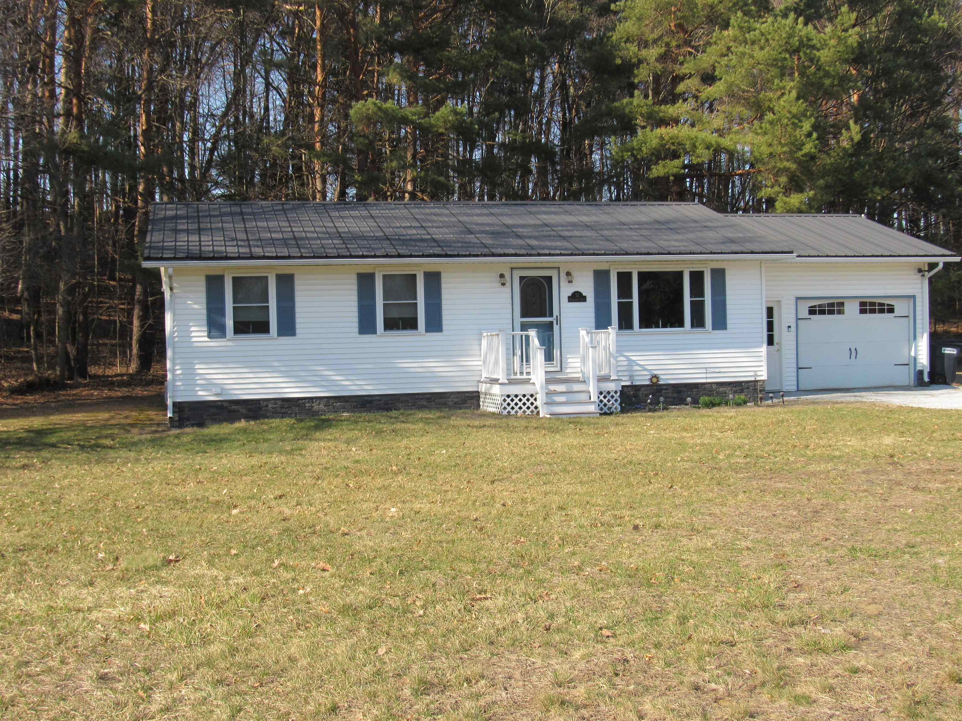 51 McLaughlin Drive Highgate, VT 05459 - Photo 4 of 30