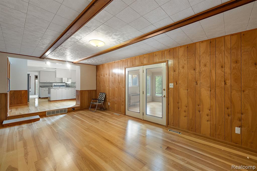 10001 Ellis Road Clarkston, MI 48348 - Photo 39 of 85