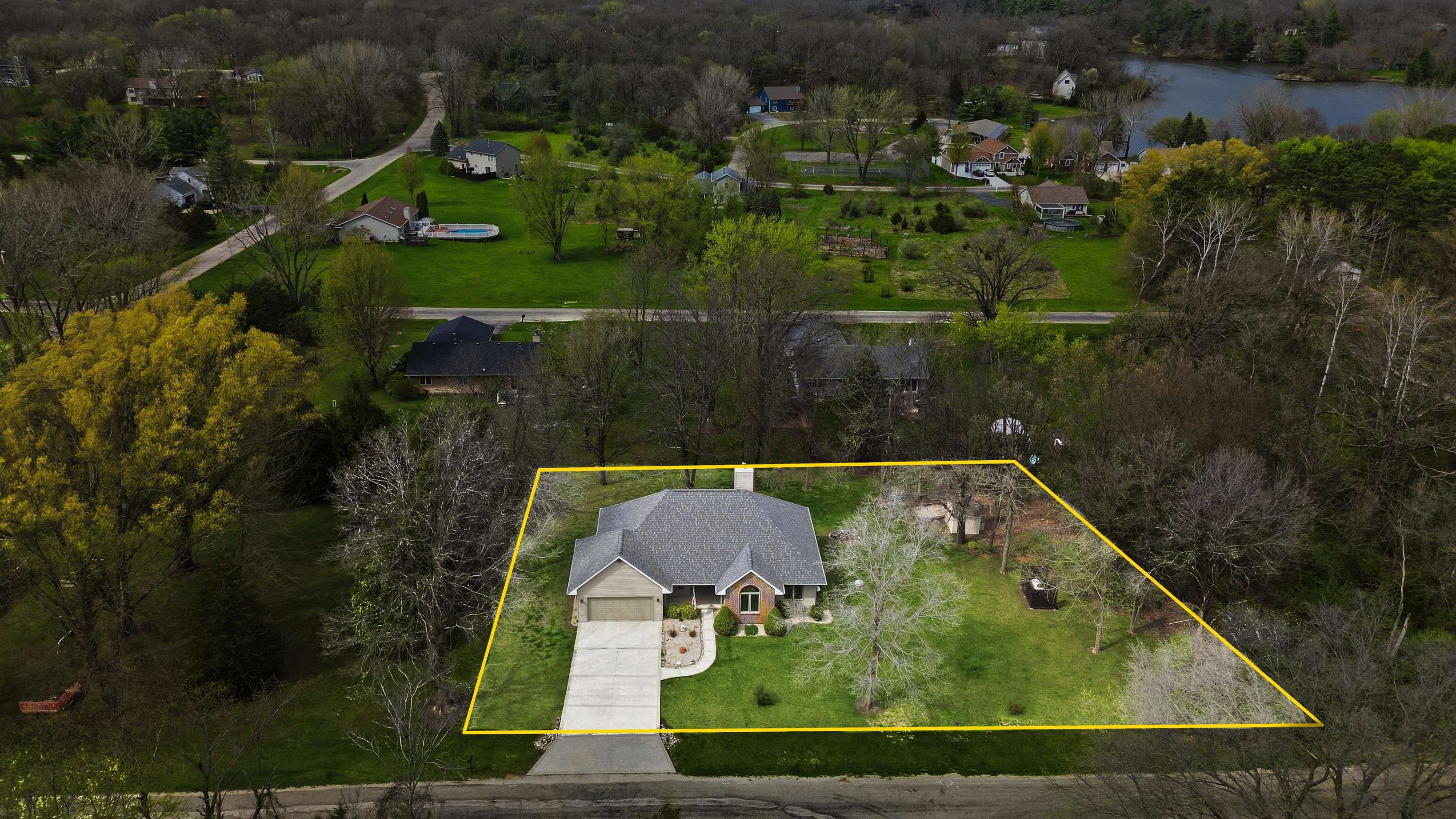 307 Portage Lane Dixon, IL 61021 - Photo 2 of 38 a view of a back yard