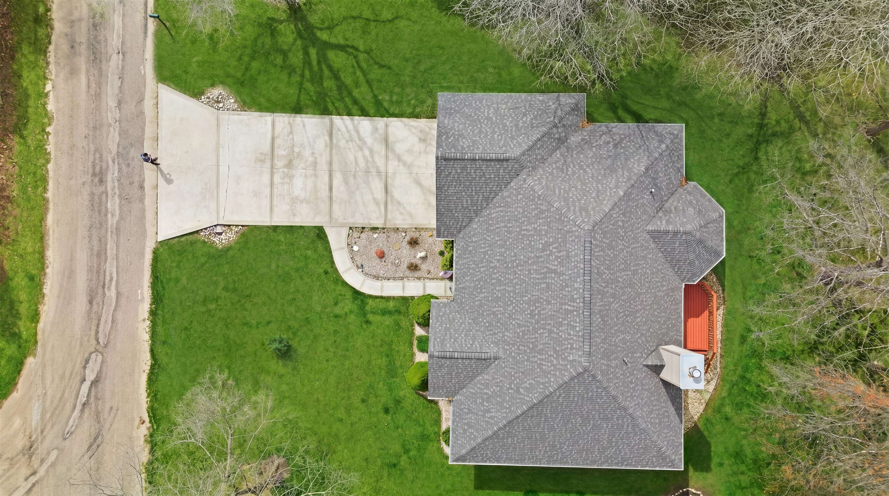 307 Portage Lane Dixon, IL 61021 - Photo 35 of 38 an aerial view of a house with garden space and a patio