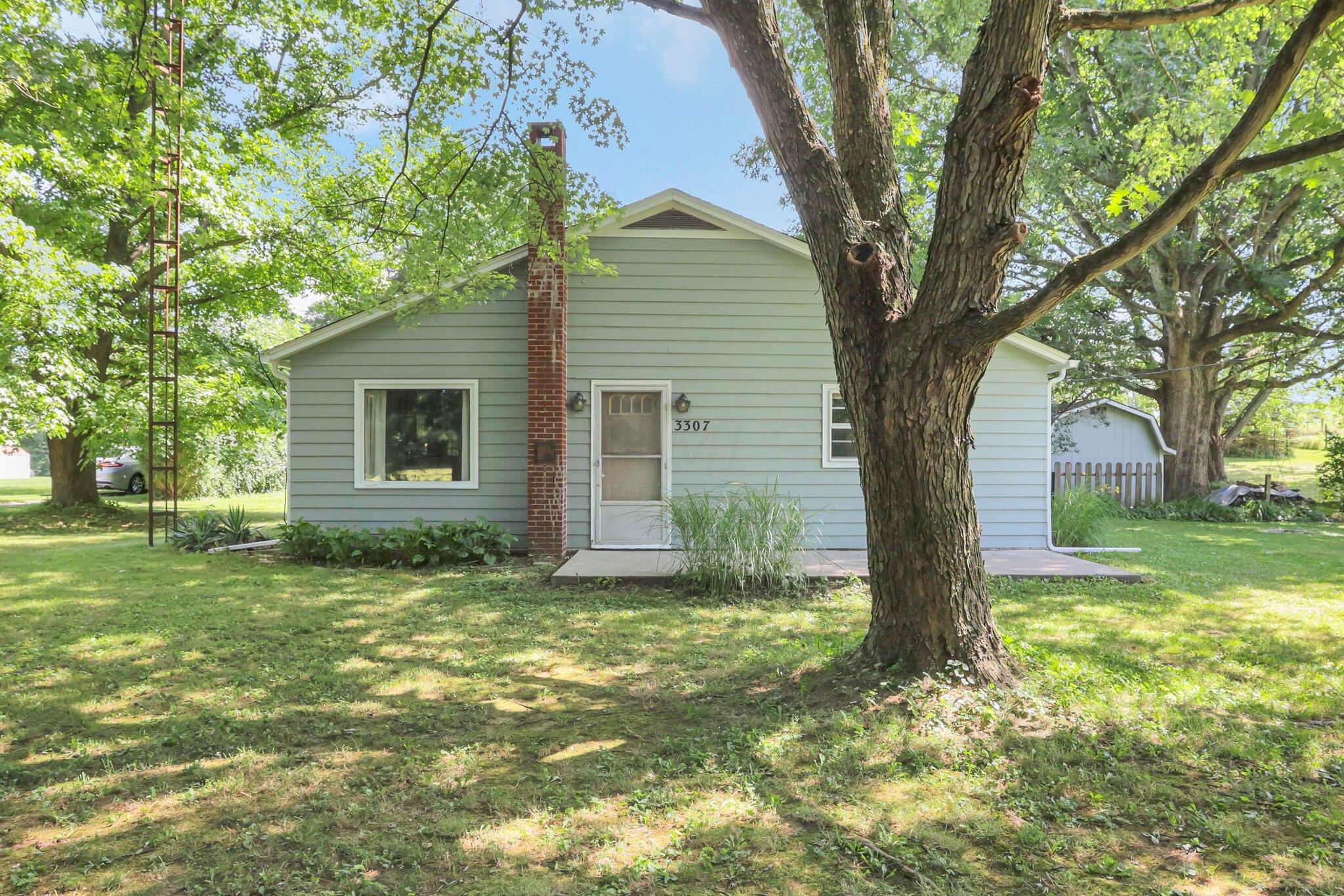 3307 Colling Road Newark, OH 43056 - Photo 2 of 23 1-web-or-mls-0V3A4936 copy