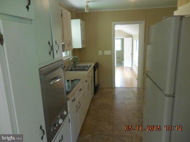 3810 Estel Road Fairfax, VA 22031 - Photo 13 of 18 Kitchen