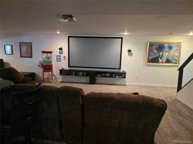 a view of a livingroom with furniture