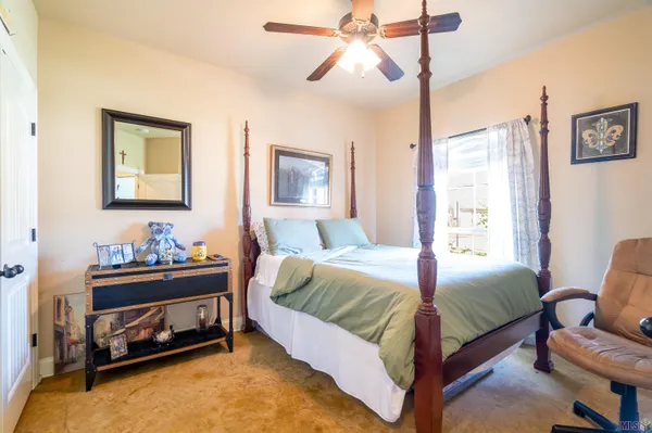 $300,000 | 17010 Bradford Avenue, Greenwell Springs, LA 70739