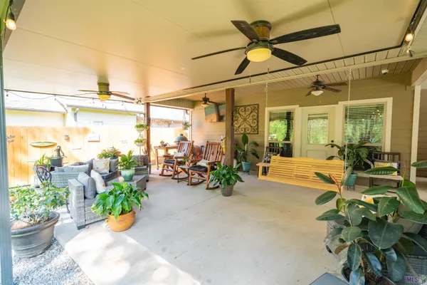 $300,000 | 17010 Bradford Avenue, Greenwell Springs, LA 70739