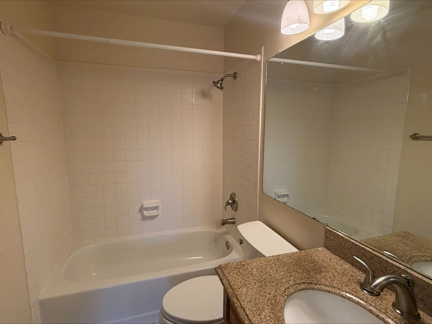 148 West Golf Road, Unit E Libertyville, IL 60048 - Photo 10 of 12 Gallery Image 10