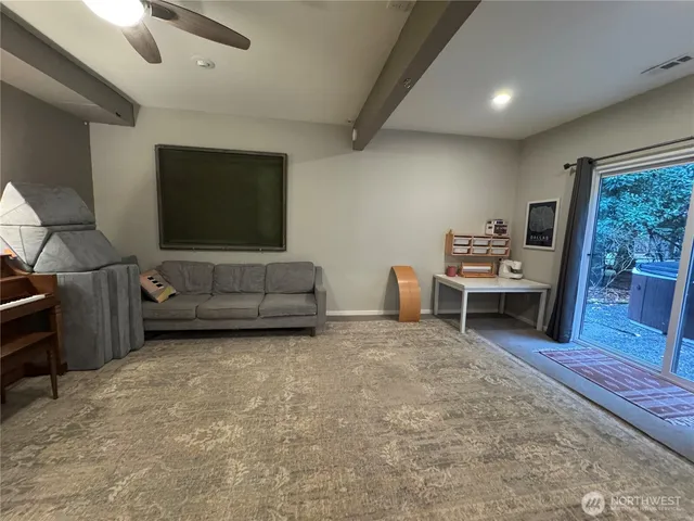 $3,200 | 14707 60th Place West, Edmonds, WA 98026