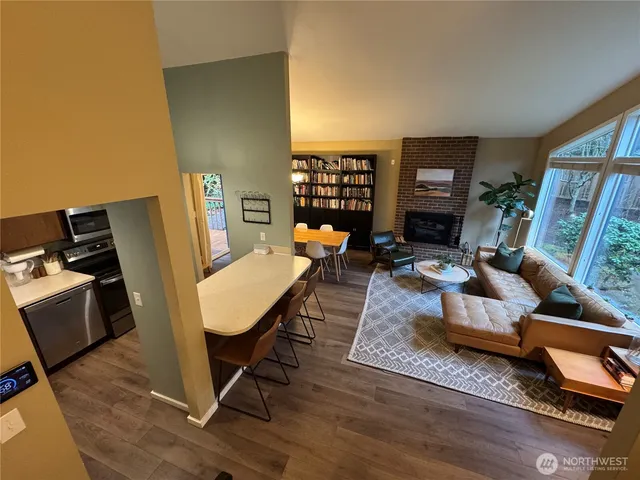 $3,200 | 14707 60th Place West, Edmonds, WA 98026