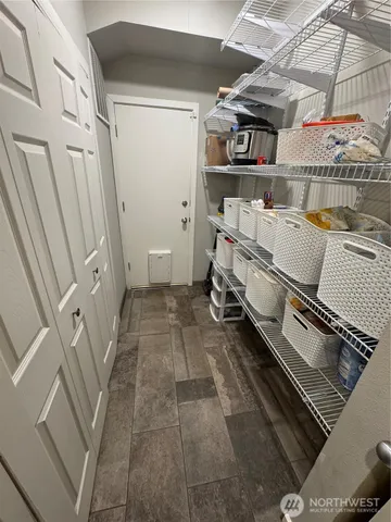 $3,200 | 14707 60th Place West, Edmonds, WA 98026