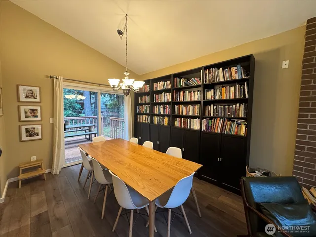 $3,200 | 14707 60th Place West, Edmonds, WA 98026