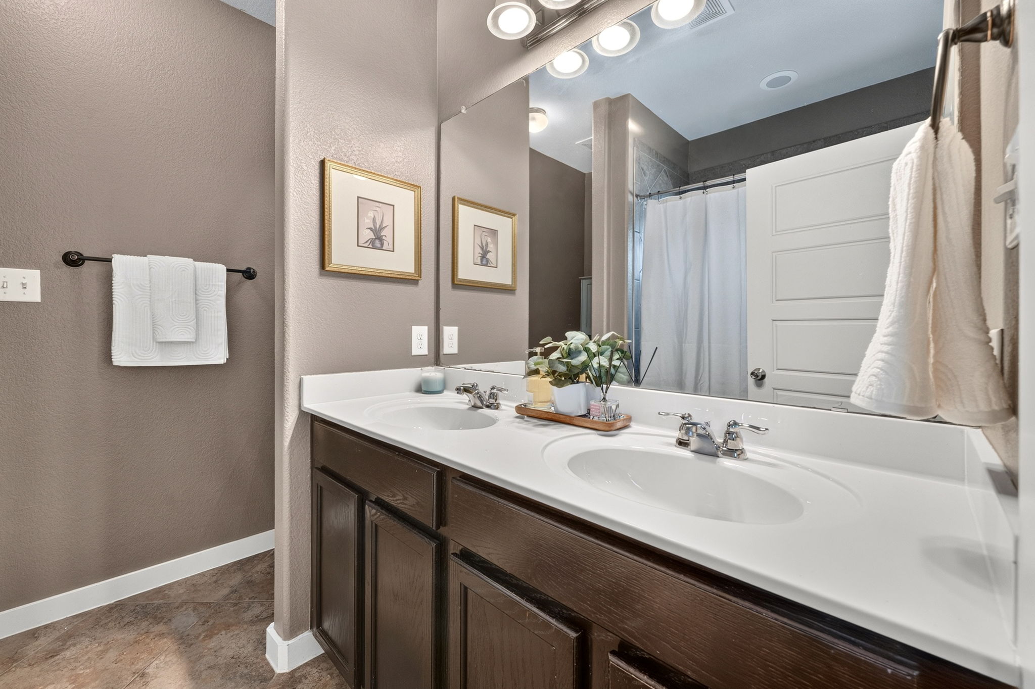 2101 Rivers Edge Way, Unit 3 Austin, TX 78741 - Photo 13 of 25 Gallery Image 13