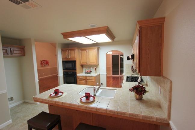369 East Beech Avenue Reedley, CA 93654 - Photo 3 of 28 Gallery Image 3