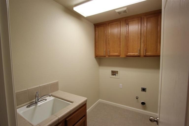369 East Beech Avenue Reedley, CA 93654 - Photo 26 of 28 Gallery Image 26