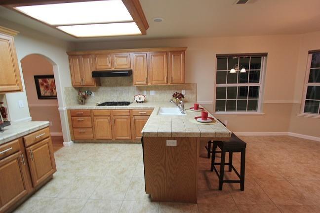 369 East Beech Avenue Reedley, CA 93654 - Photo 6 of 28 Gallery Image 6