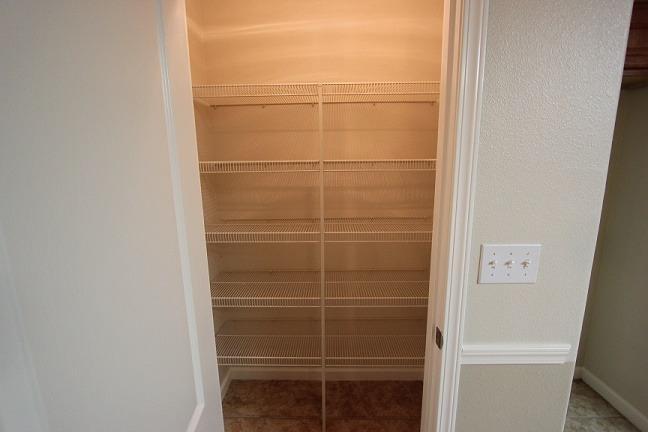 369 East Beech Avenue Reedley, CA 93654 - Photo 7 of 28 Gallery Image 7