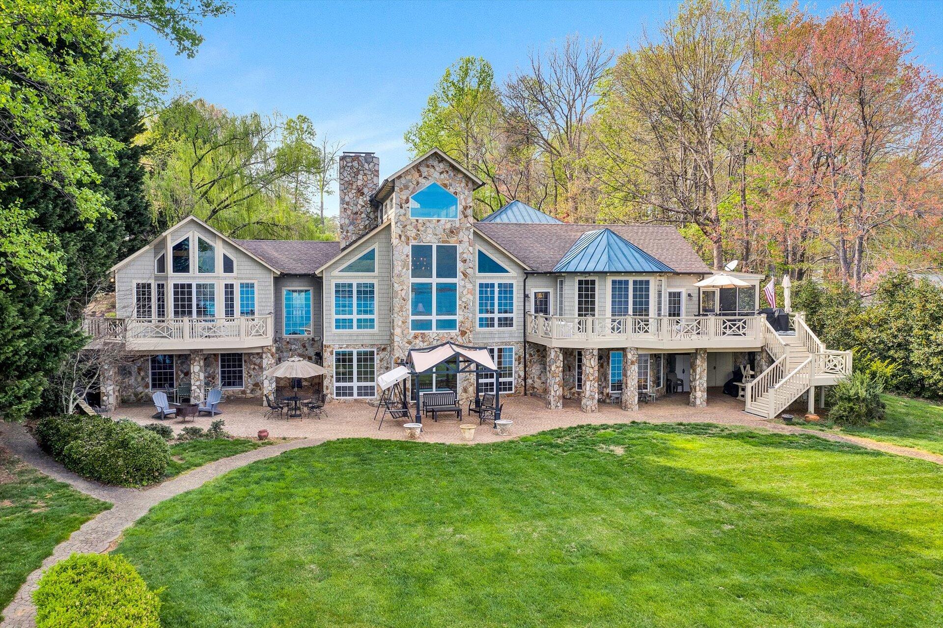 6140 Smith Mountain Road Penhook, VA 24137 - Photo 3 of 83 03-040520230026