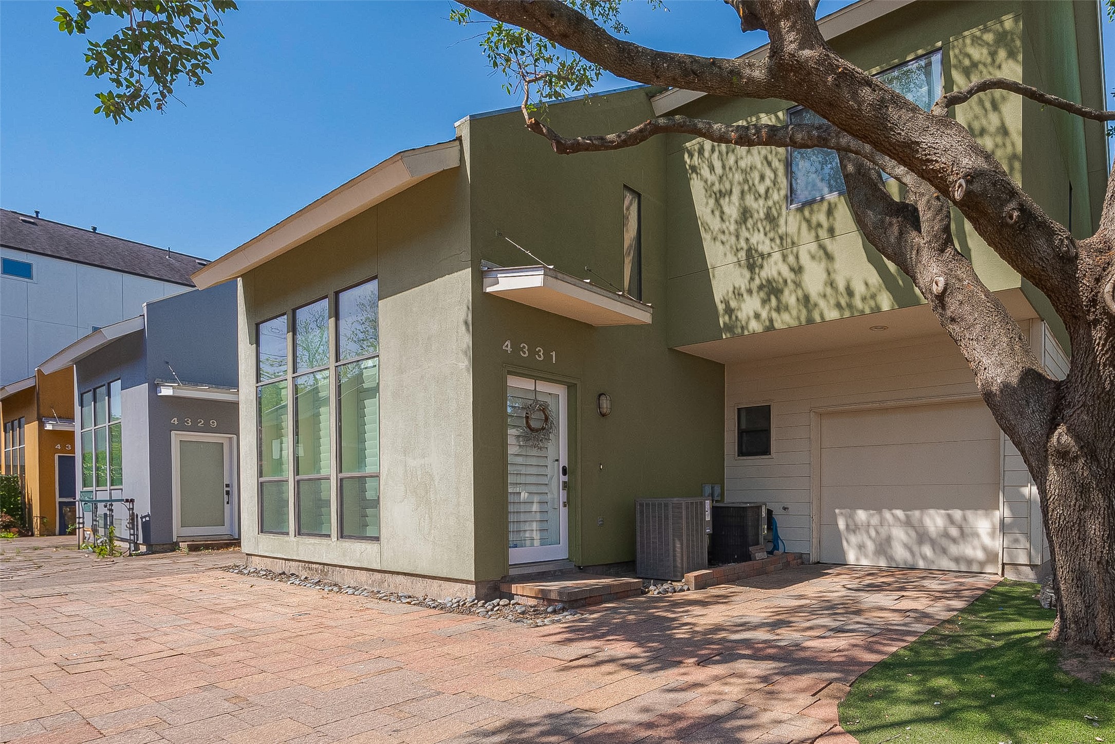 4331 Eigel Street Houston, TX 77007 - Photo 2 of 38