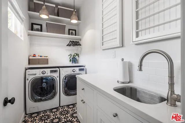 $3,670,000 | 3721 Meier Street, Los Angeles, CA 90066