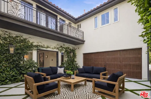 $3,670,000 | 3721 Meier Street, Los Angeles, CA 90066