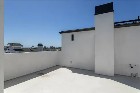 $2,995,000 | 716 Orchid Avenue, Corona del Mar, CA 92625