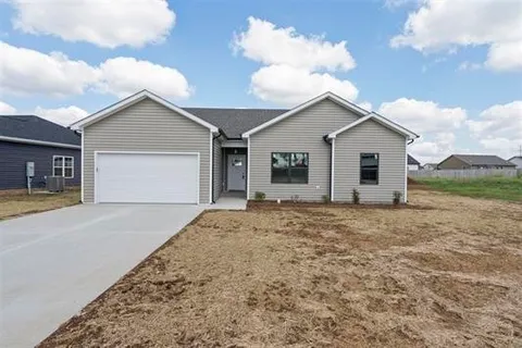 $268,499 | 400 Victoria Way, Franklin, KY 42134