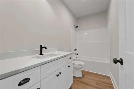 $270,999 | 400 Victoria Way, Franklin, KY 42134