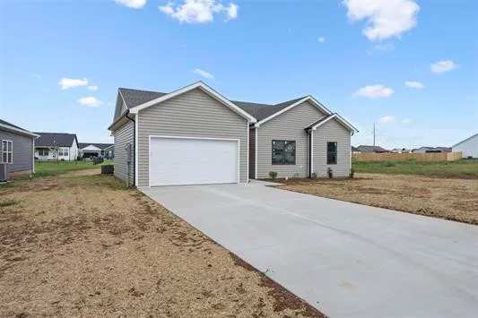 $270,999 | 400 Victoria Way, Franklin, KY 42134