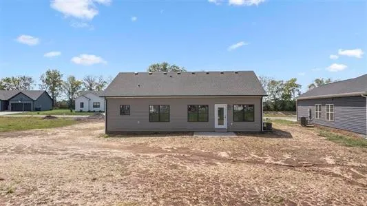 $270,999 | 400 Victoria Way, Franklin, KY 42134