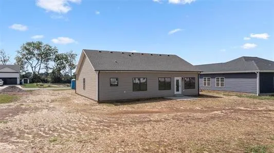 $270,999 | 400 Victoria Way, Franklin, KY 42134