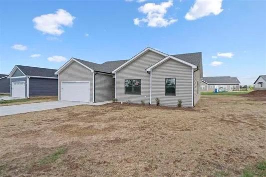 $270,999 | 400 Victoria Way, Franklin, KY 42134