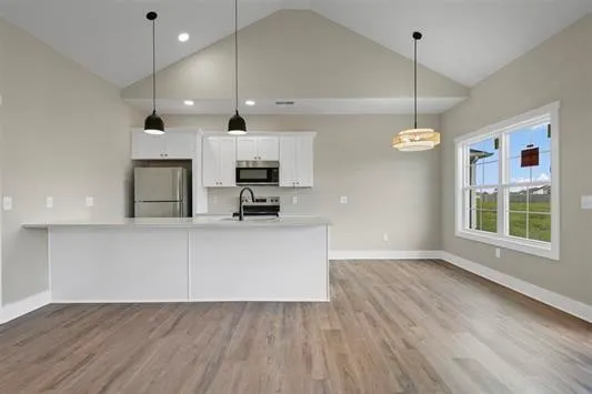 $270,999 | 400 Victoria Way, Franklin, KY 42134