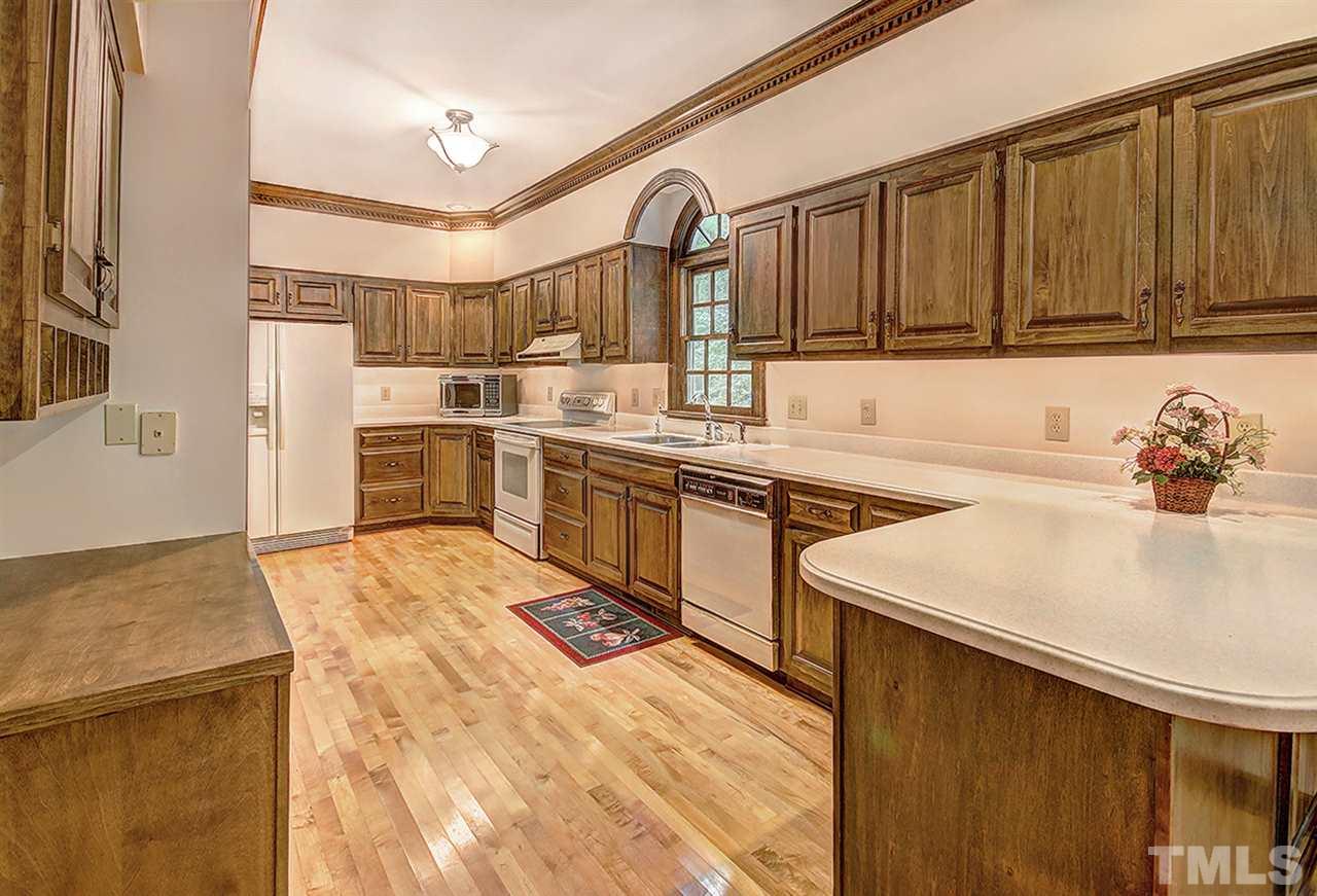 1904 Topsfield Court Raleigh, NC 27615 - Photo 4 of 24