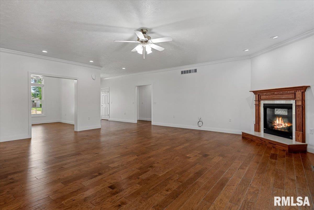 3516 Fernwood Drive Springfield, IL 62711 - Photo 8 of 68