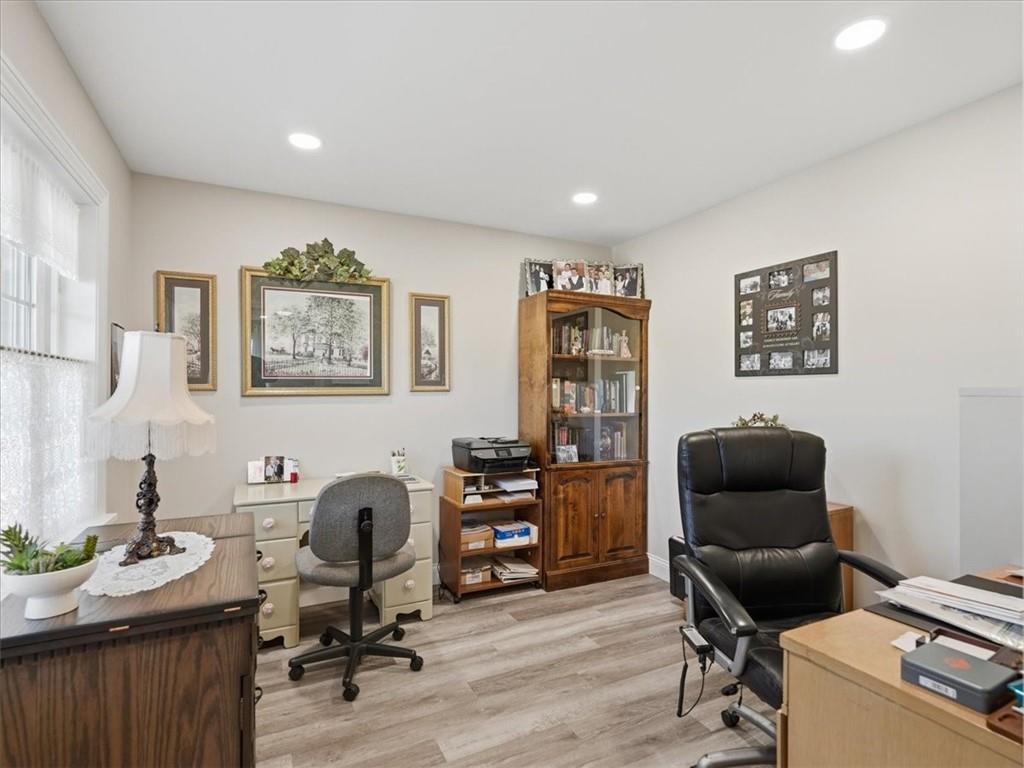 2 Stonegate Drive Burgettstown, PA 15021 - Photo 11 of 33