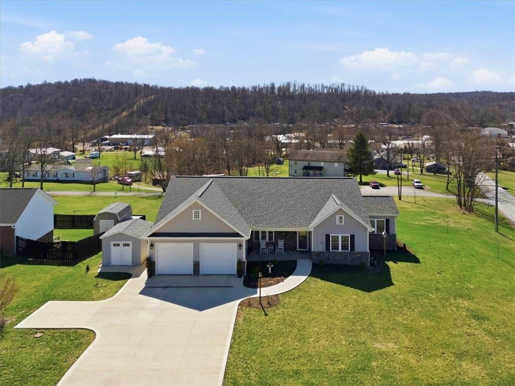 2 Stonegate Drive Burgettstown, PA 15021 - Photo 3 of 33