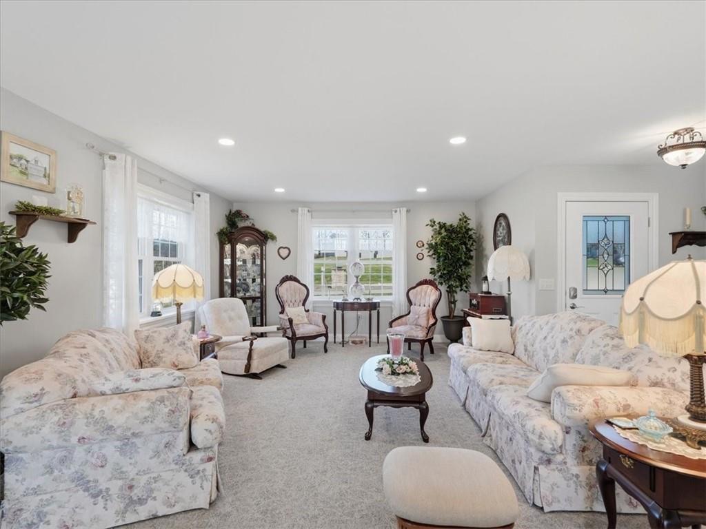 2 Stonegate Drive Burgettstown, PA 15021 - Photo 8 of 33