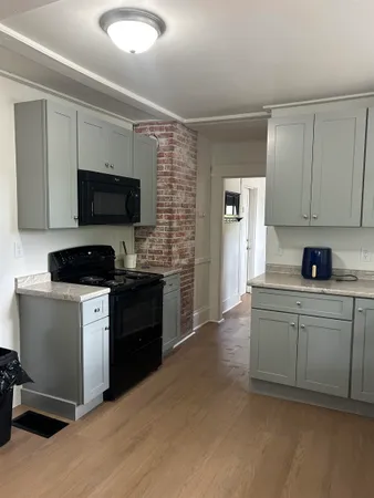 $425,000 | 23 High Street, Plymouth, NH 03264