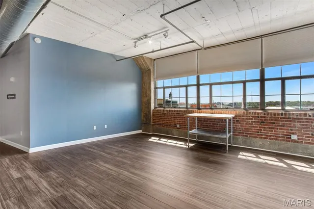 $153,000 | 2020 Washington Avenue, Unit 711, St. Louis, MO 63103