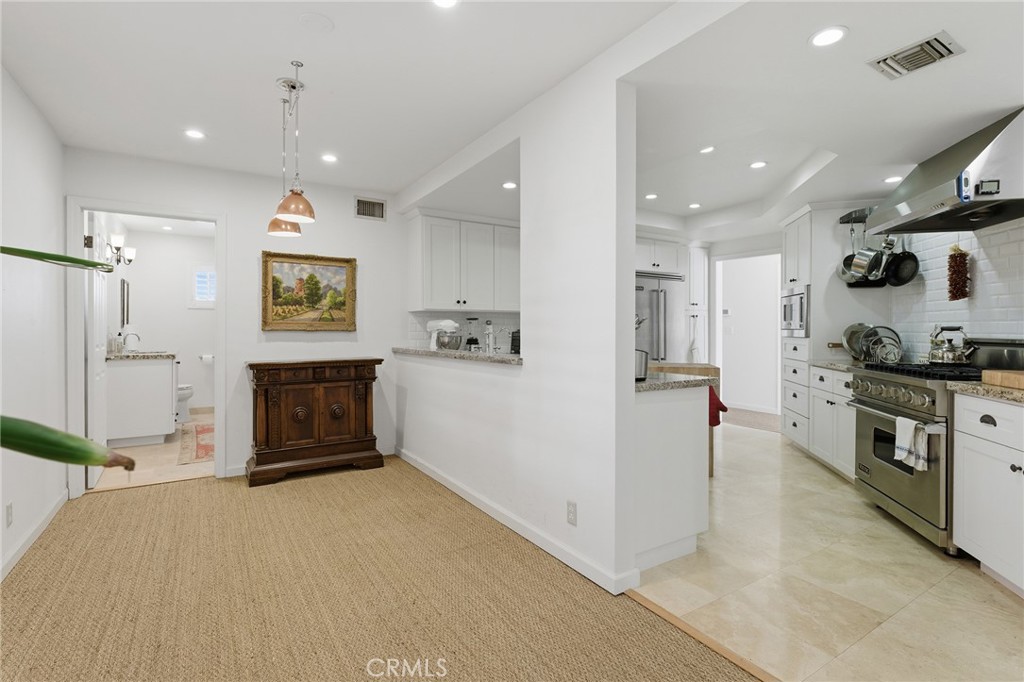 27843 Parker Road Castaic, CA 91384 - Photo 26 of 61 Dining Room