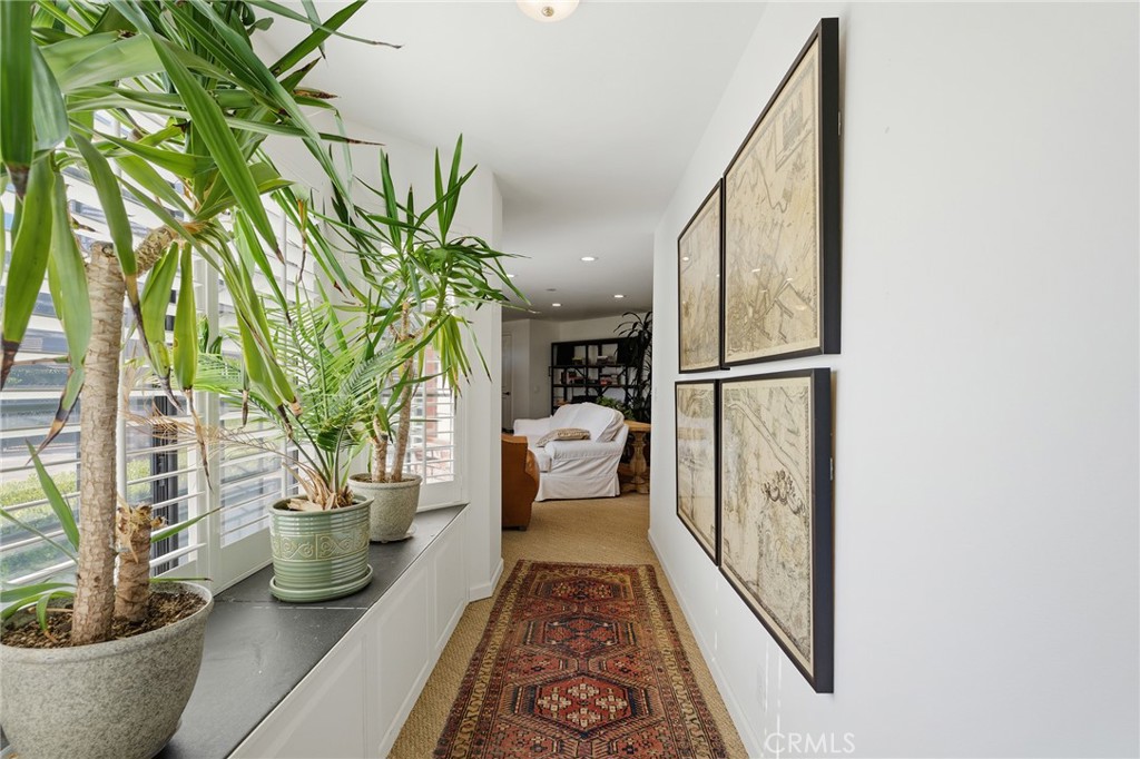 27843 Parker Road Castaic, CA 91384 - Photo 28 of 61 a entryway with furniture