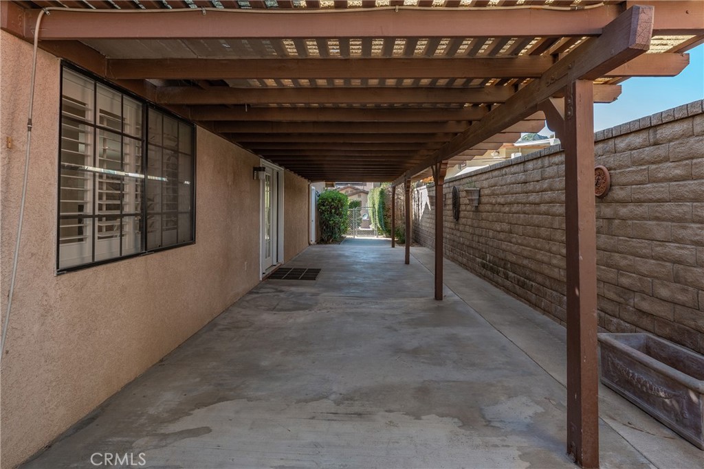 27843 Parker Road Castaic, CA 91384 - Photo 49 of 61 Side Patio Area