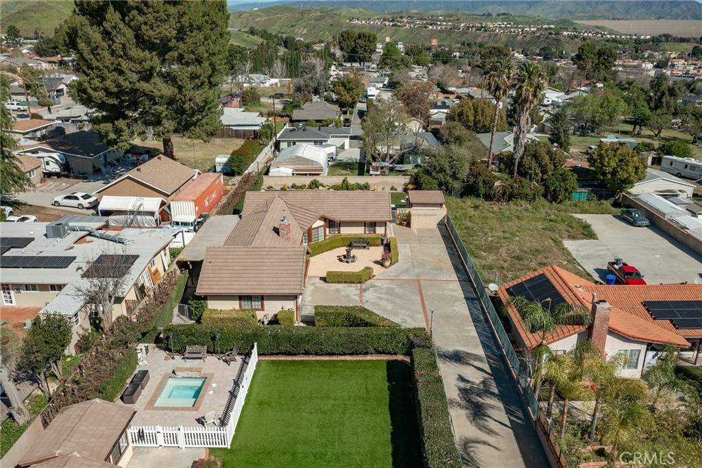 27843 Parker Road Castaic, CA 91384 - Photo 56 of 61 an aerial view of multiple houses with yard