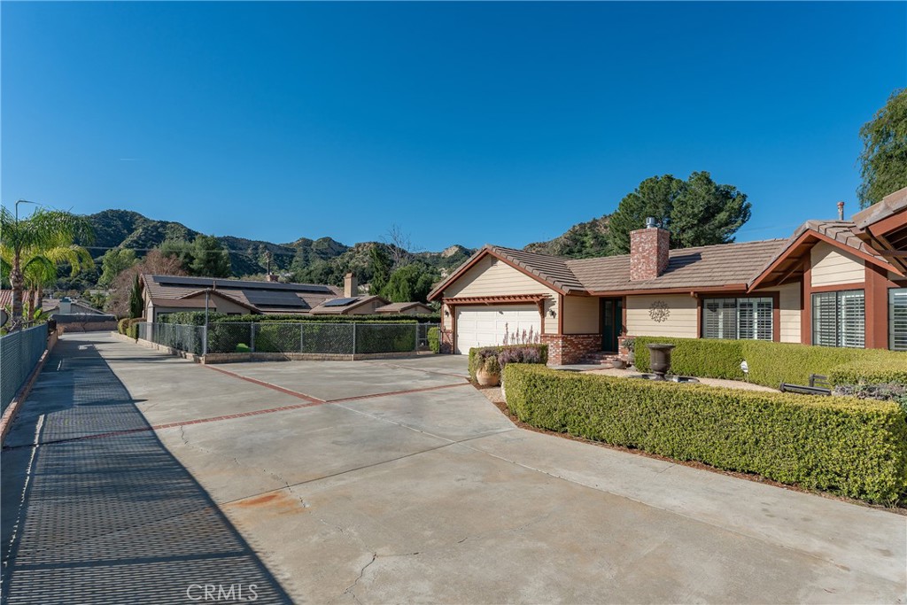 27843 Parker Road Castaic, CA 91384 - Photo 6 of 61 a view of house with outdoor space and street view