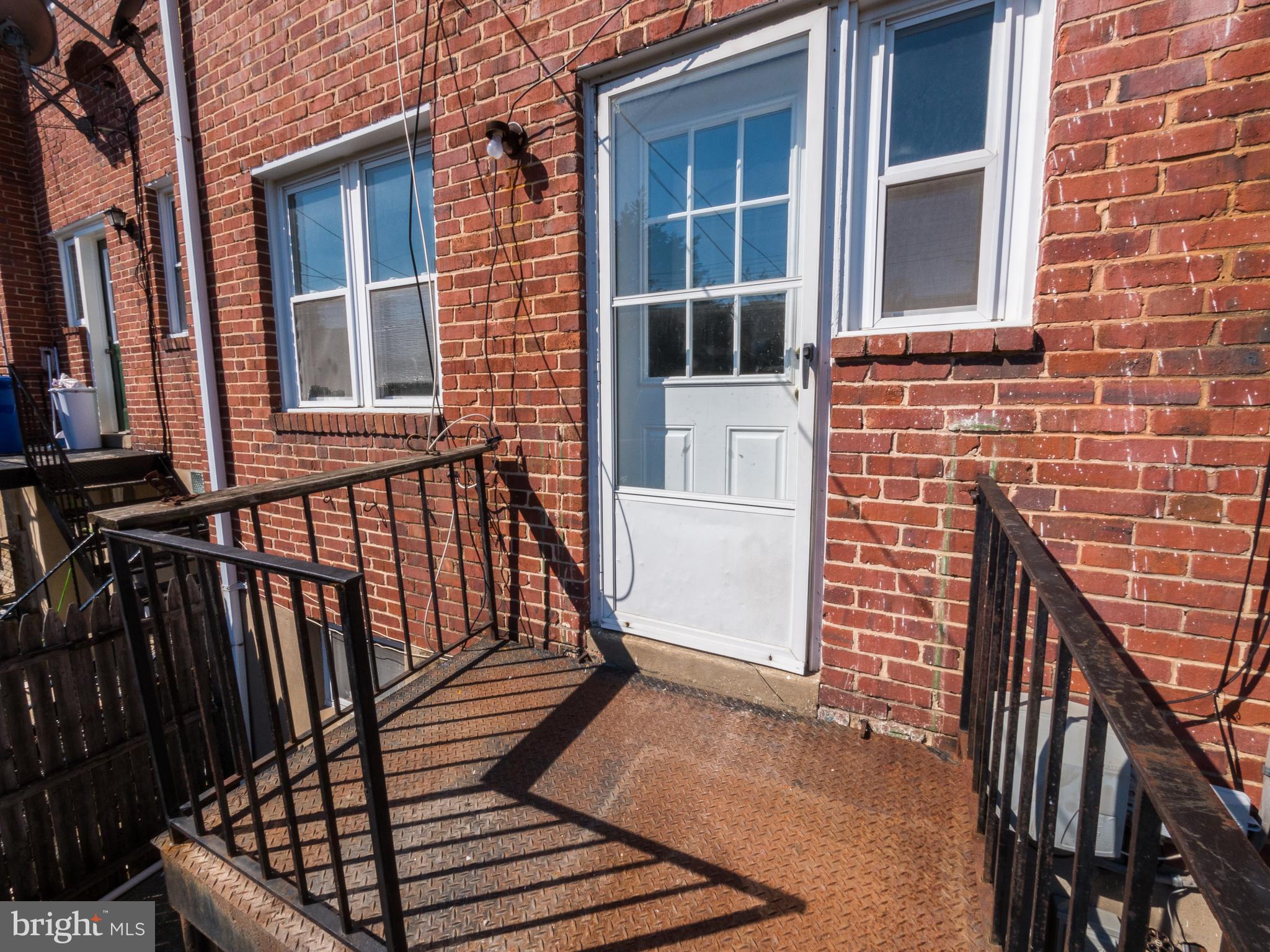 7757 Wynbrook Road Baltimore, MD 21224 - Photo 12 of 30 Rear porch