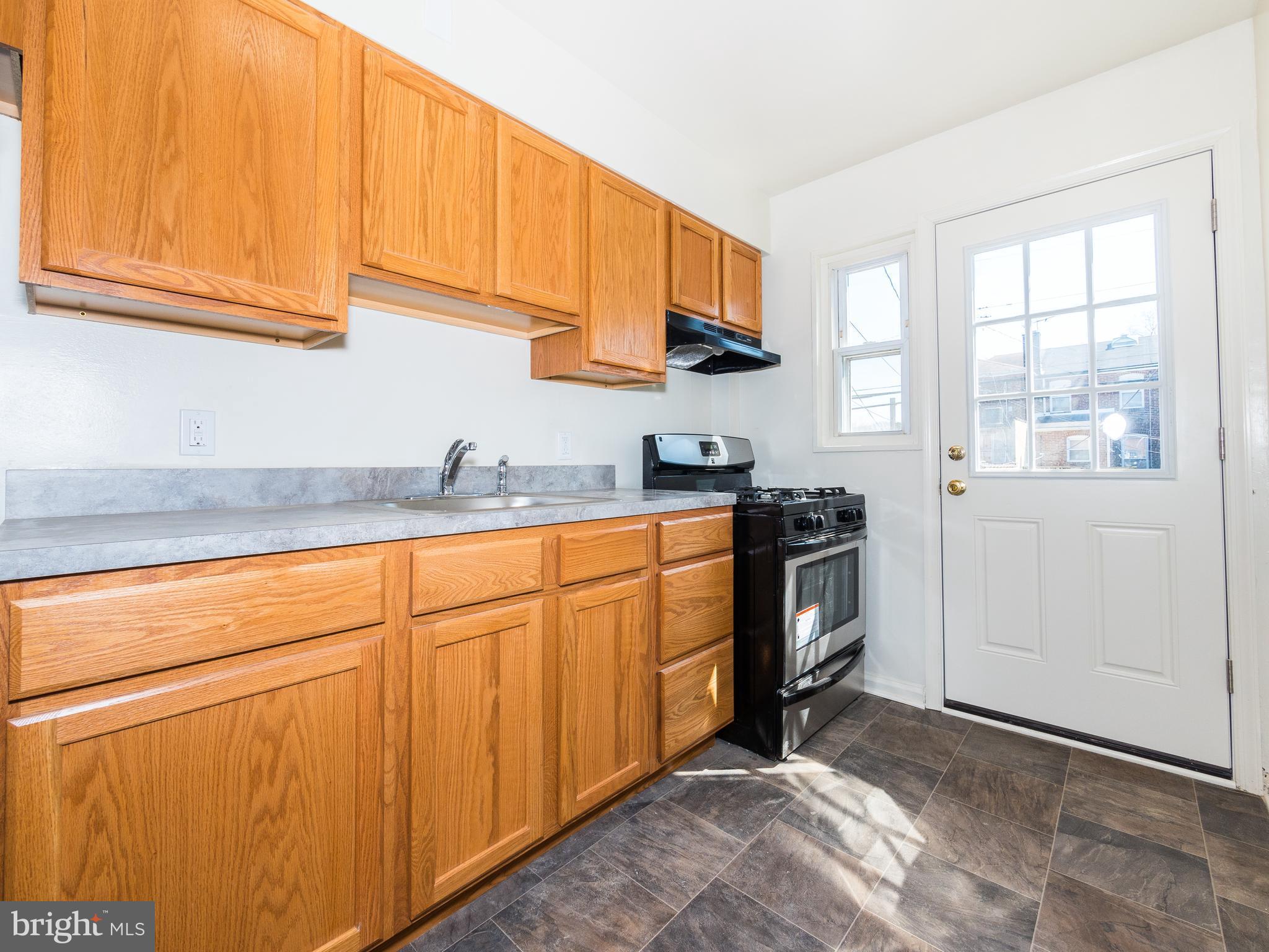 7757 Wynbrook Road Baltimore, MD 21224 - Photo 7 of 30 Totally renovated kitchen